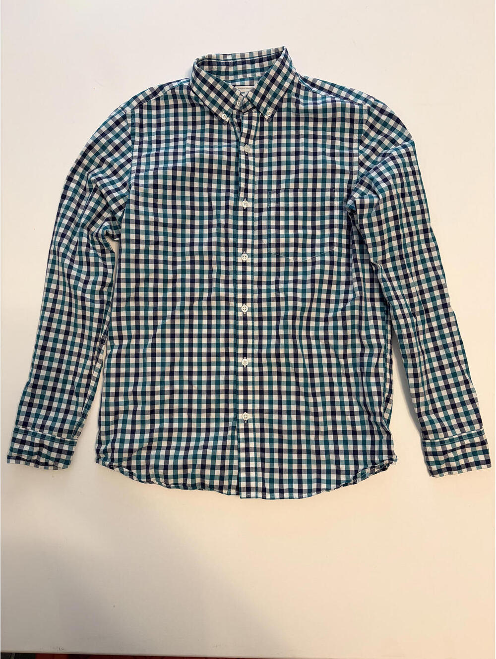 Old Navy Boy's Ginghm Button Down Shirt (Size Small)